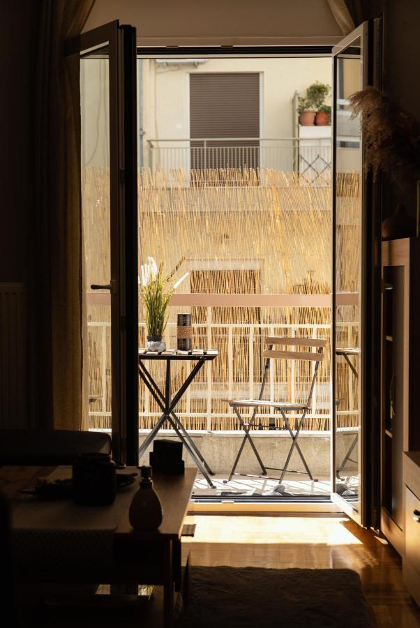 Theo Apartments Tesalonika Bagian luar foto