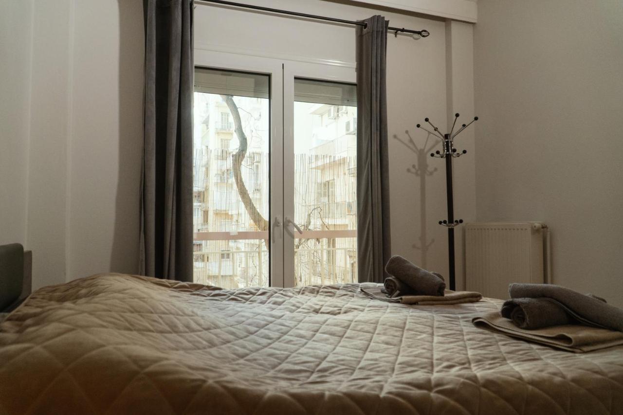 Theo Apartments Tesalonika Bagian luar foto